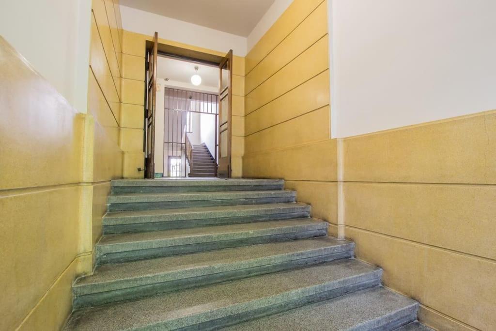 Spacious 3Br Apartment With Ac In Living Room, 2 Balconies Краков Экстерьер фото