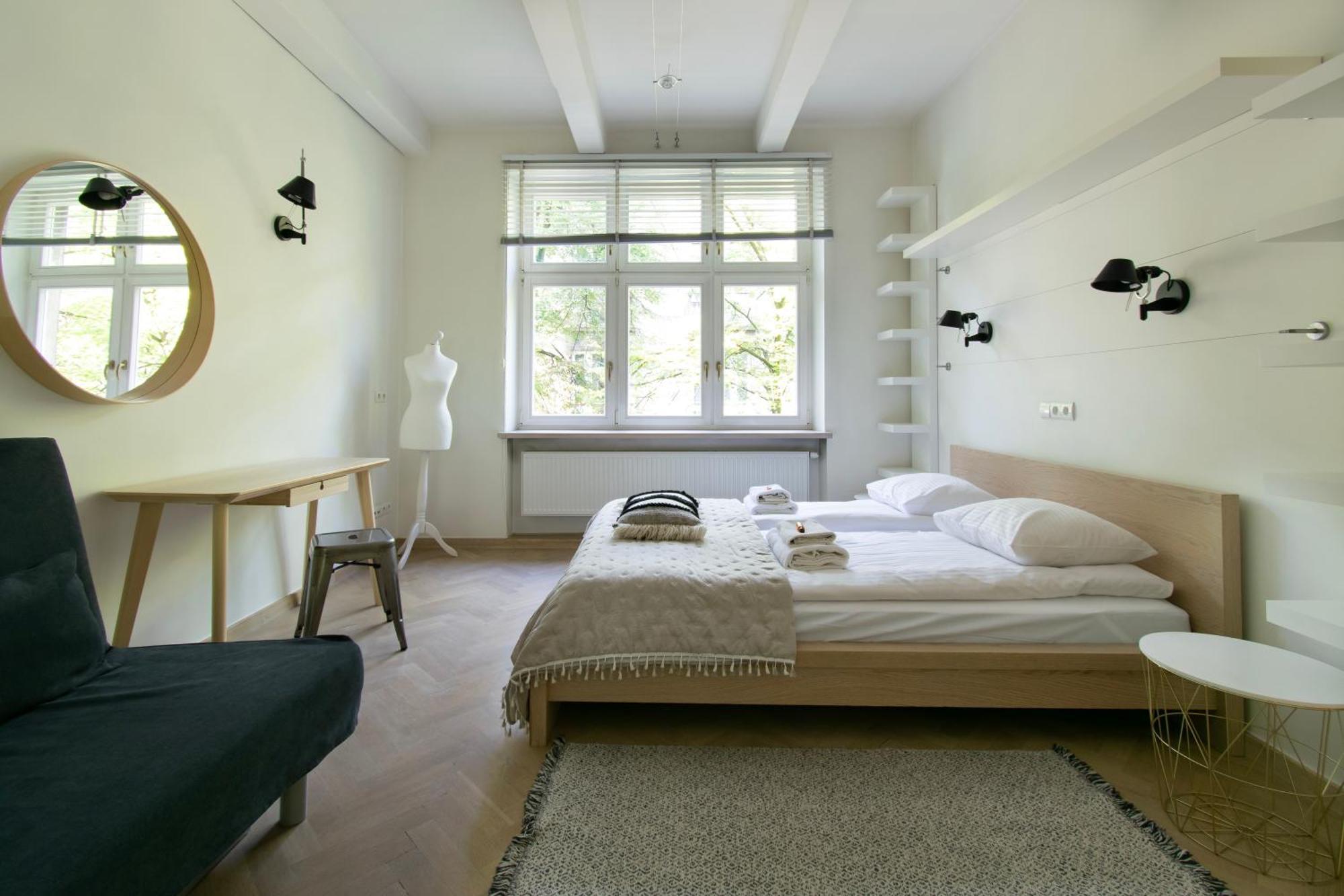 Spacious 3Br Apartment With Ac In Living Room, 2 Balconies Краков Экстерьер фото